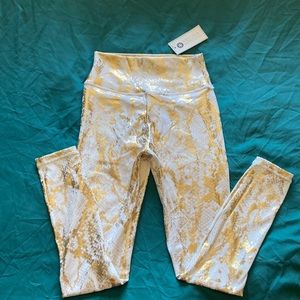 Astoria scrunch butt leggings